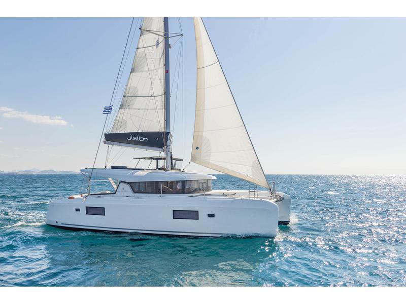 Book yachts online - catamaran - Lagoon 42 A/C &amp; GEN. - PLOUS - rent