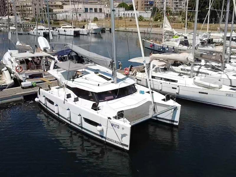 Book yachts online - catamaran - Lucia 40 - Relax Planet - rent