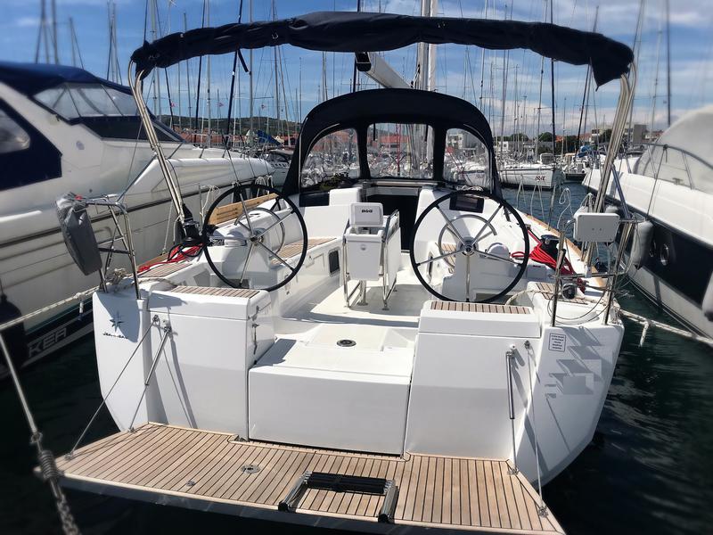 Book yachts online - sailboat - Sun Odyssey 419 - Hendrix - rent