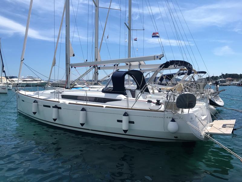 Book yachts online - sailboat - Sun Odyssey 449 - Janis - rent