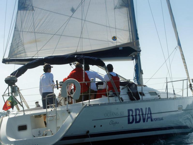 Book yachts online - sailboat - Oceanis 323 - PARALELO - rent