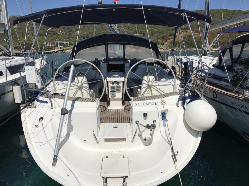 Book yachts online - sailboat - Bavaria 44 - Stromboli - rent