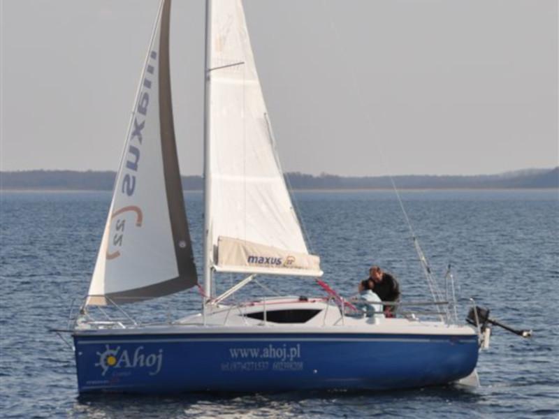 Book yachts online - sailboat - Maxus 22 Standard - IRIS - rent