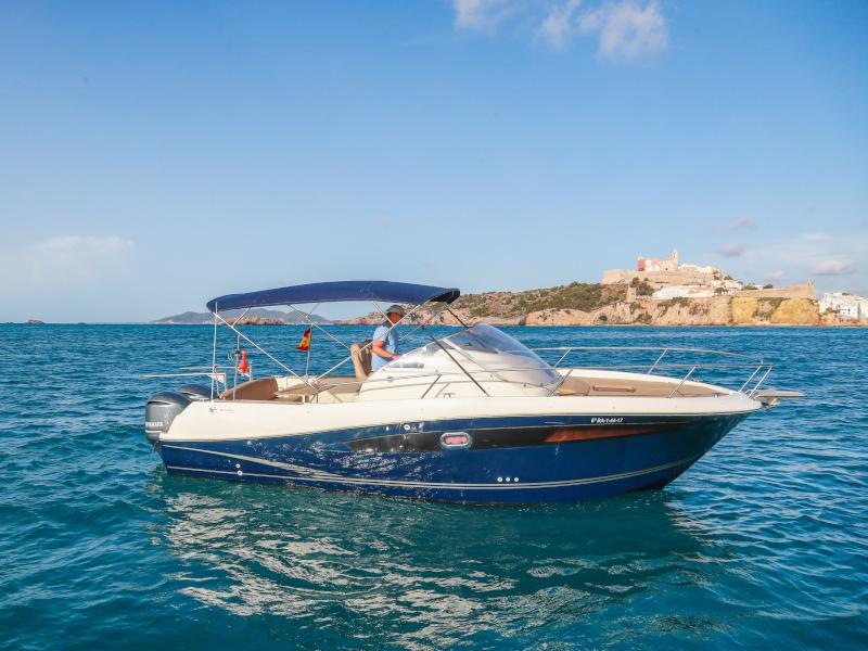 Book yachts online - motorboat - Cap Camarat 8.5 WA - TERCERA VIA - rent