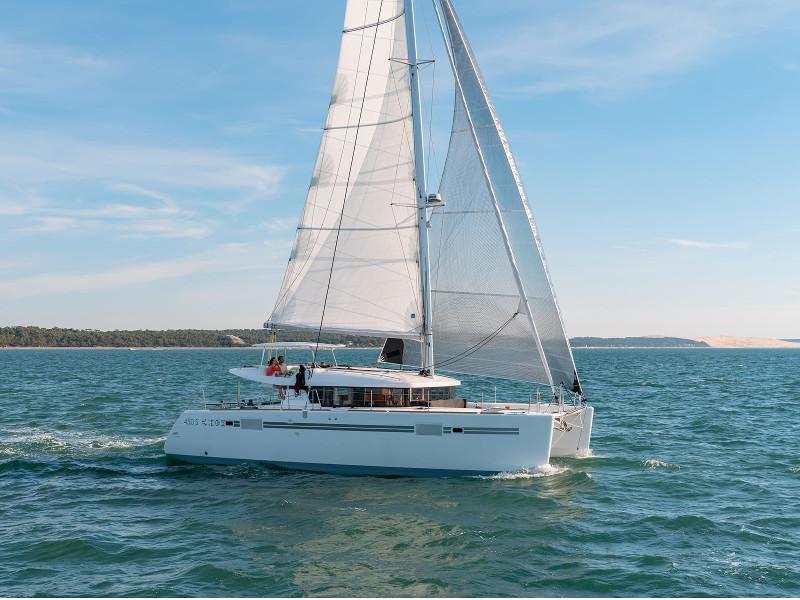 Book yachts online - catamaran - Lagoon 450 Sport - Felix Finis - rent