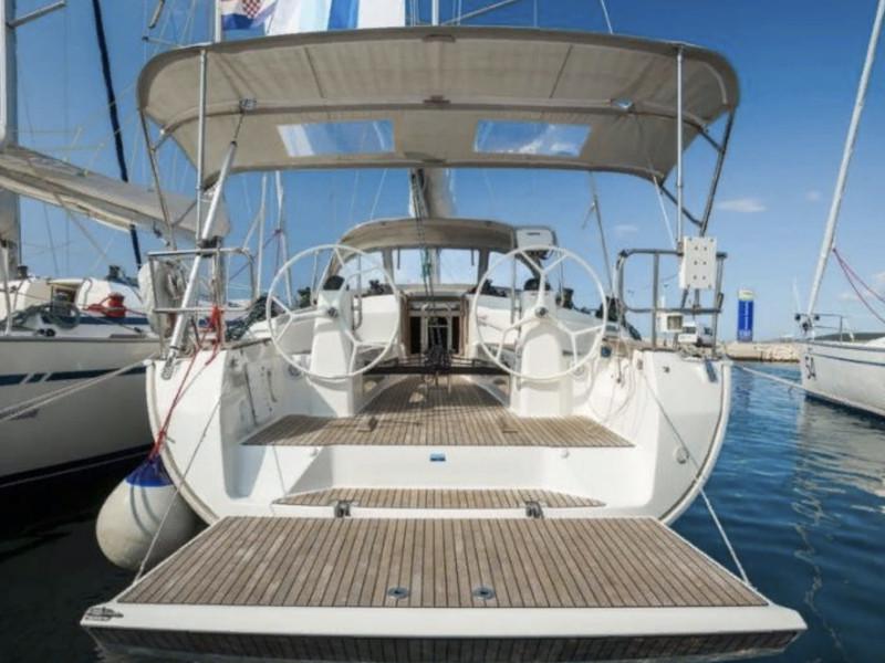 Book yachts online - sailboat - Bavaria 40 Cruiser S - Hurricane - rent