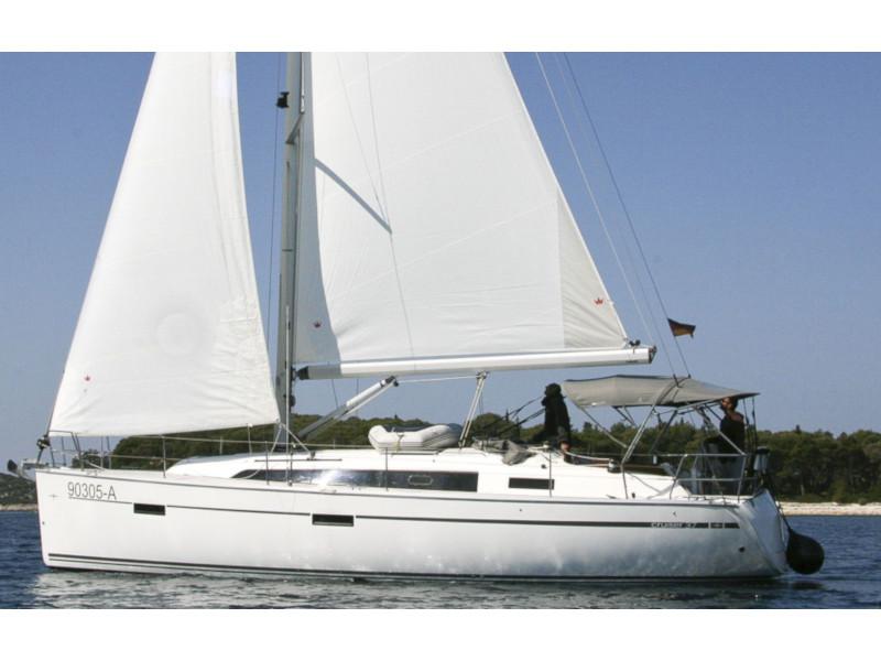 Book yachts online - sailboat - Bavaria Cruiser 37 - Hanni - rent