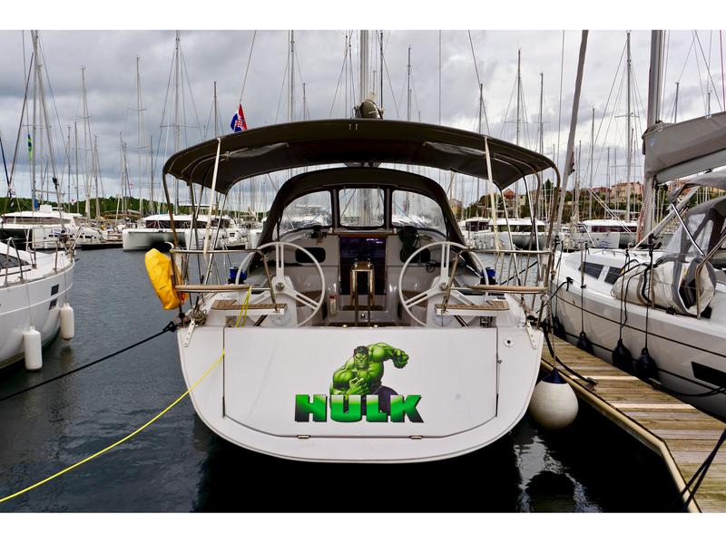 Book yachts online - sailboat - Elan 40 Impression - HULK - rent