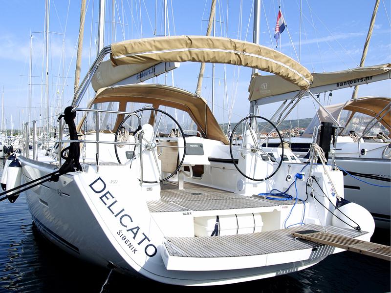 Book yachts online - sailboat - Dufour 450 Grand Large - DELICATO - rent