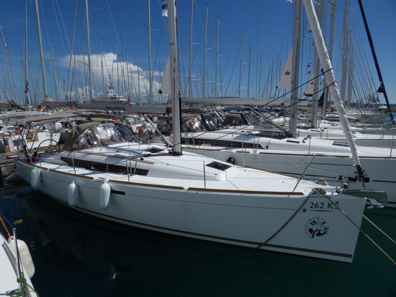 Book yachts online - sailboat - Sun Odyssey 389 - VACSKAMATI - rent