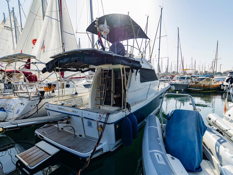 Book yachts online - motorboat - Antares 10.80 - Hantobas - rent