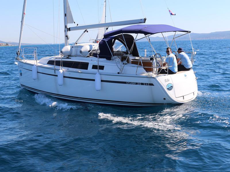 Book yachts online - sailboat - BAVARIA C 34 - BELLA - rent
