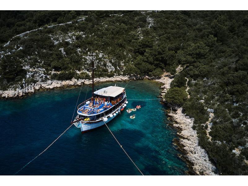 Book yachts online - motorboat - Motoryacht Big Blue - Big Blue - rent