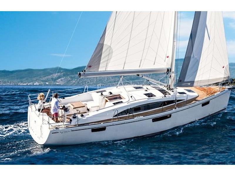Book yachts online - sailboat - Bavaria C42 - PRES- C42-21-G - rent