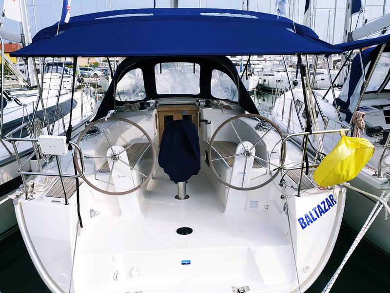 Book yachts online - sailboat - Bavaria Cruiser 34 - Baltazar - rent