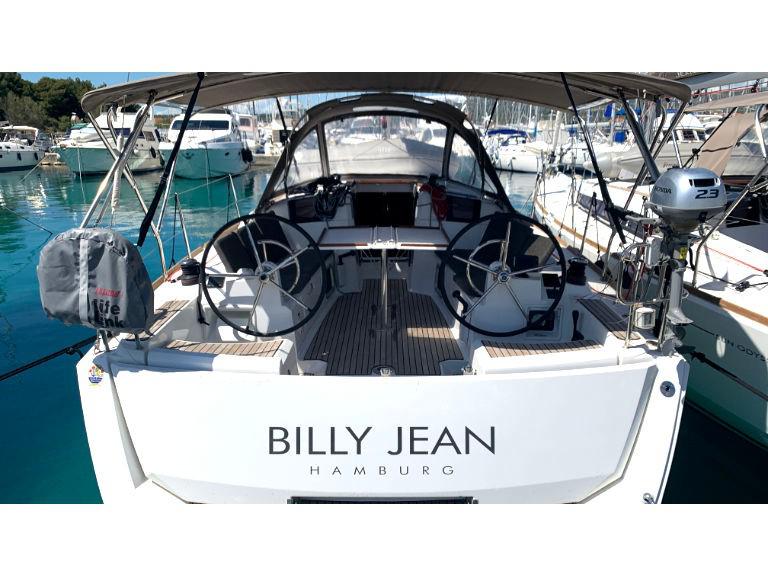 Book yachts online - sailboat - Sun Odyssey 389 - Billy Jean - rent
