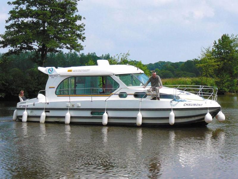 Book yachts online - motorboat - Sedan 1000 - PIRIAC FR - rent