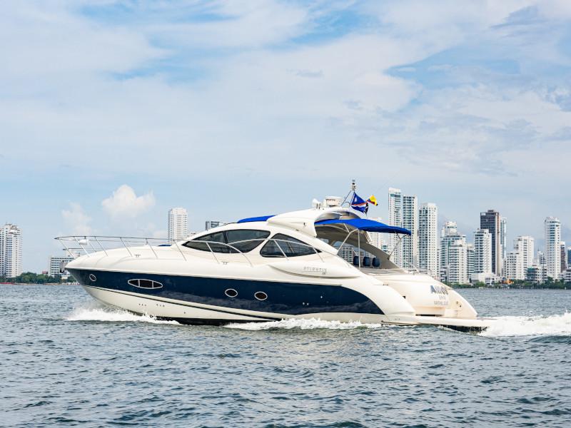 Book yachts online - motorboat - Azimut 55 - Atlantis - rent