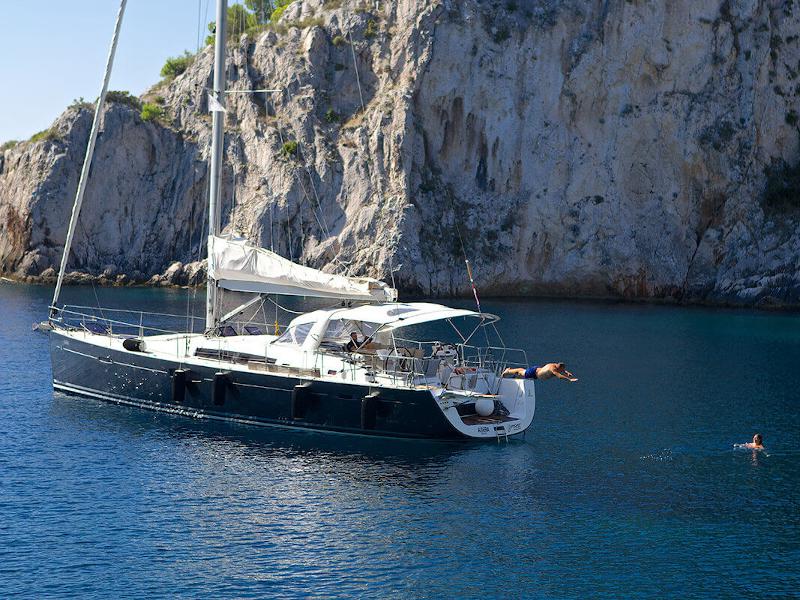 Book yachts online - sailboat - Oceanis 58 - Queen Axiera (crewed) - rent