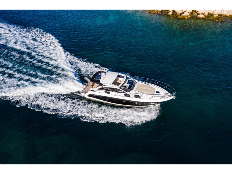 Book yachts online - motorboat - Sessa C38 - Lana - rent