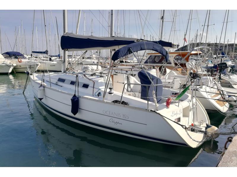 Book yachts online - sailboat - Oceanis 323 - Lady Lu - rent