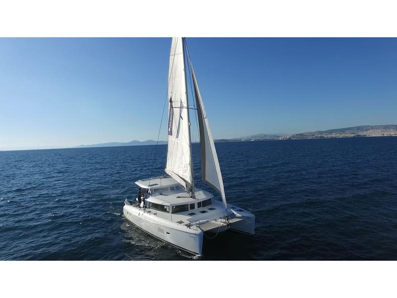 Book yachts online - catamaran - Lagoon 420 - Fantasy - (A/C - Generator - Refit 2021) - rent