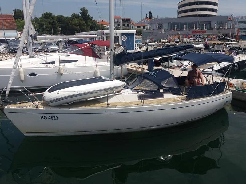 Book yachts online - sailboat - Elan Express - Severnica  - rent