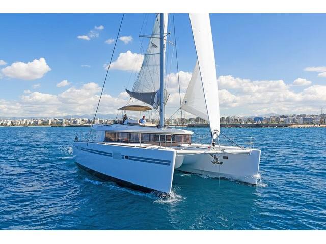 Book yachts online - catamaran - Lagoon 450 Fly A/C &amp; GEN - TAMIRO II - rent
