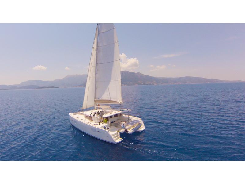 Book yachts online - catamaran - Lagoon 400 - Tortuga - rent