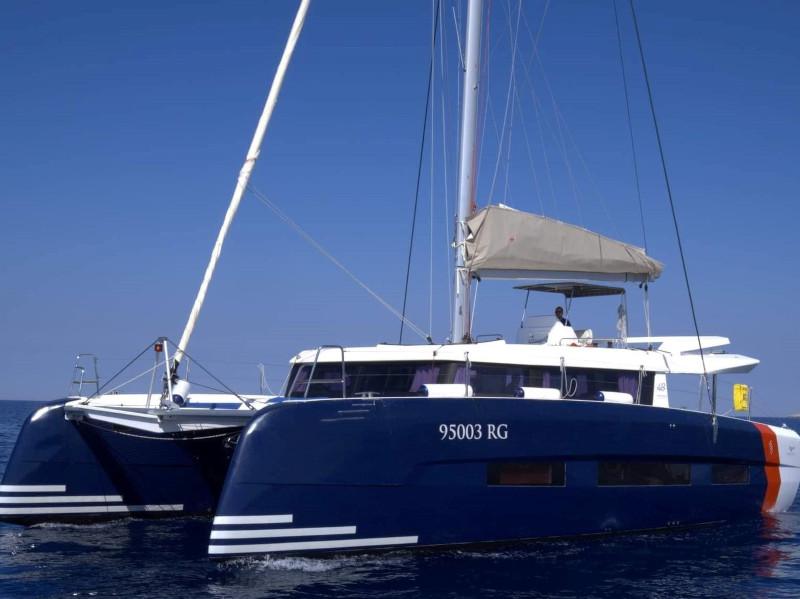 Book yachts online - catamaran - Dufour 48 Catamaran - UNO - rent
