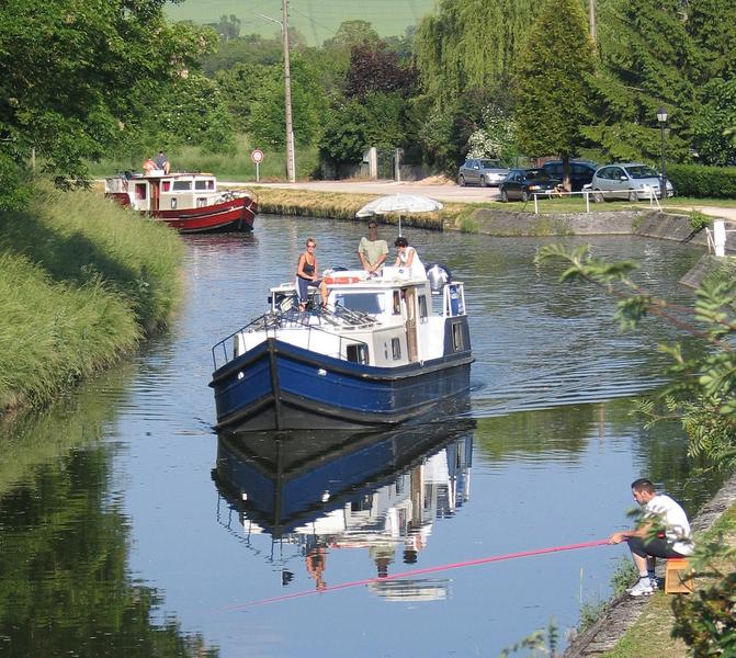 Book yachts online - motorboat - EuroClassic 129 - CV/ EuroClassic 129 - rent