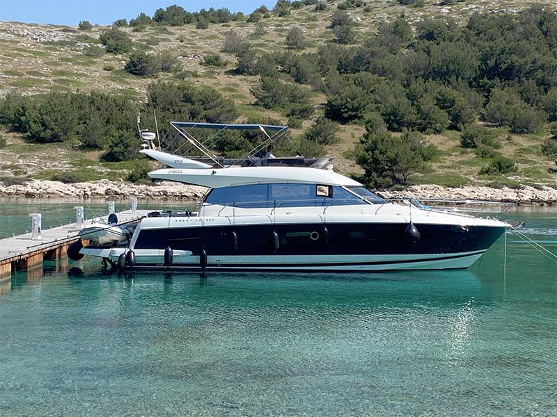 Book yachts online - motorboat - Prestige 500 Fly - Serendipity I - rent