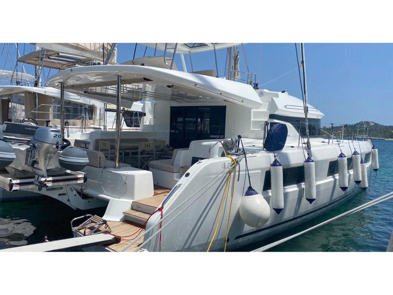 Book yachts online - catamaran - Lagoon 50 - Croda Rossa - rent