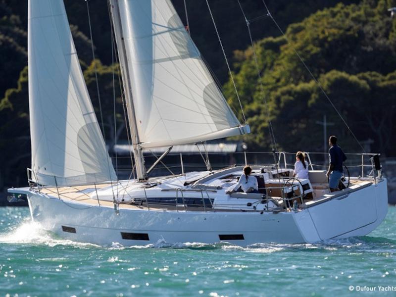 Book yachts online - sailboat - Dufour 390 - Joy 5 - rent