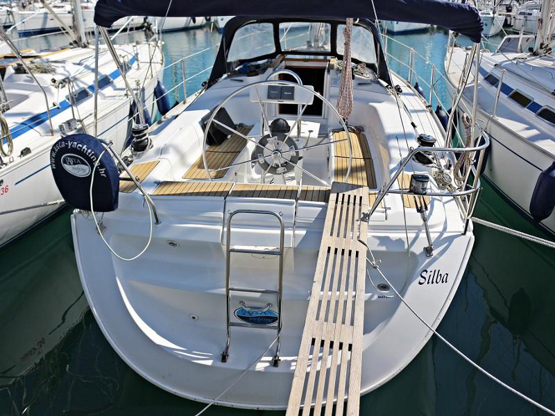 Book yachts online - sailboat - Vektor 36 - Silba - rent