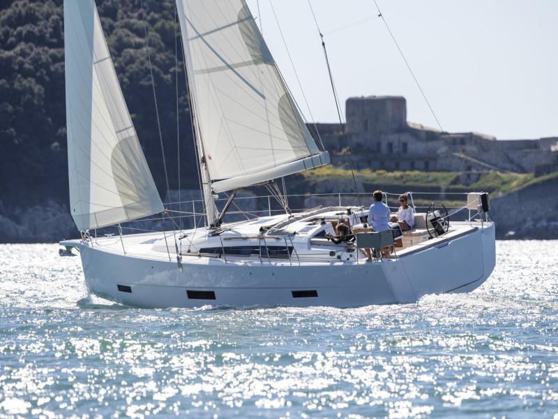 Book yachts online - sailboat - Dufour 430 - PRES-D430-22-I - rent