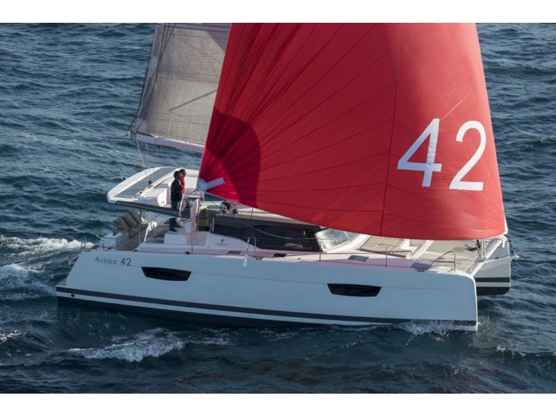 Book yachts online - catamaran - Astrea 42 - Dream Cat - rent
