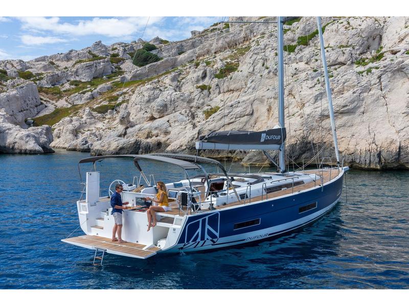 Book yachts online - sailboat - Dufour 530 - Grande Sofia - rent