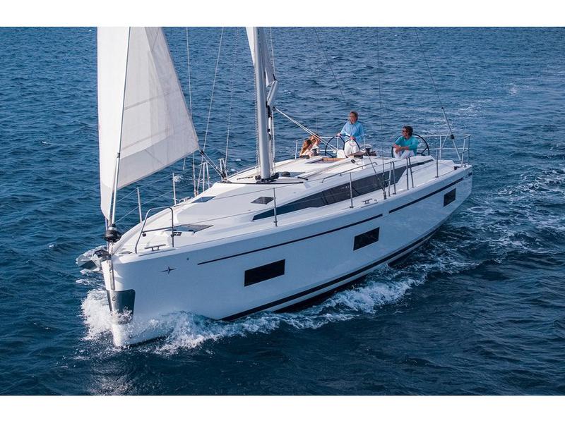 Book yachts online - sailboat - Bavaria C42 - Avra - rent