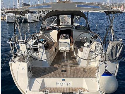Book yachts online - sailboat - Bavaria 37 Cruiser - Hanni - rent