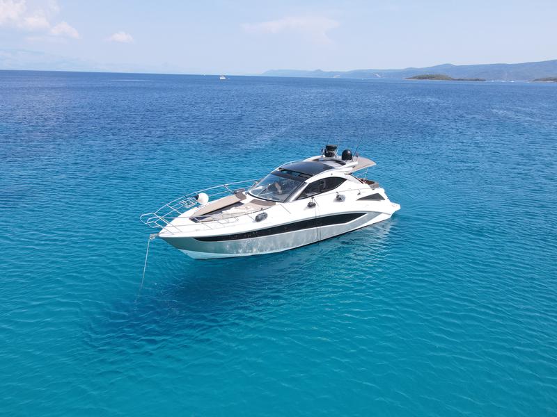 Book yachts online - motorboat - Galeon 385 HTS - Manoli - rent
