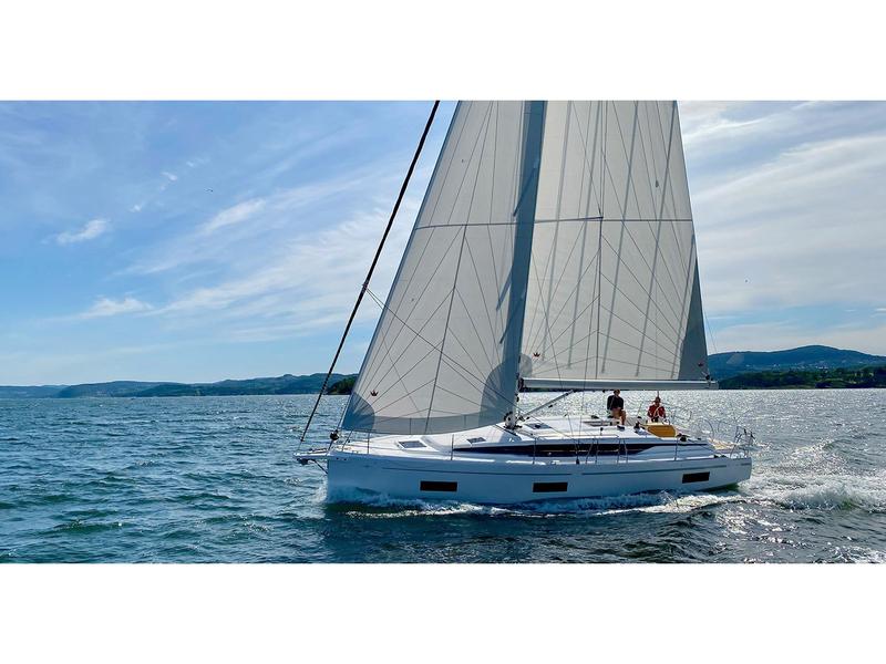 Book yachts online - sailboat - Bavaria Cruiser 46 - Ir - rent