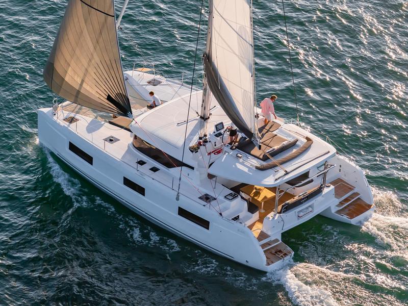 Book yachts online - catamaran - Lagoon 46 - Joansea (crewed) - rent