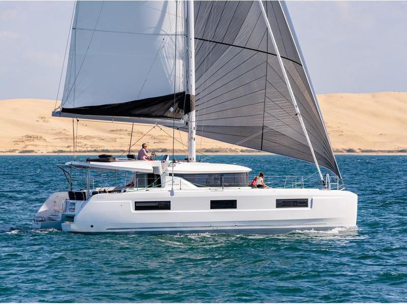 Book yachts online - catamaran - Lagoon 46 Owner Version - Unbound - rent