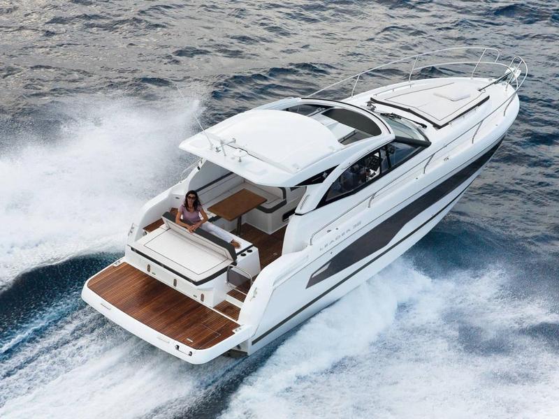 Book yachts online - motorboat - Leader 36 - EVA - rent