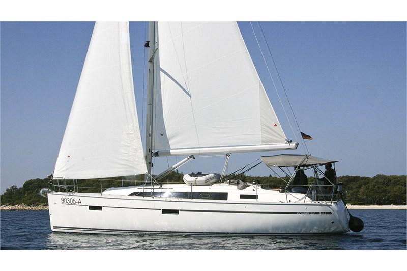 Book yachts online - False - Bavaria Cruiser 37 (3Cab) - Hanni - rent