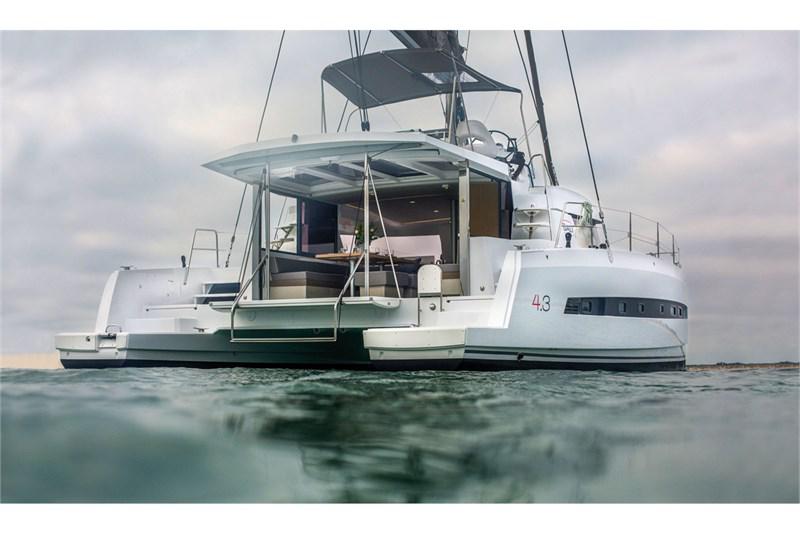 Book yachts online - False - Bali 4.3 (4Cab) - Carpe Ventum - rent
