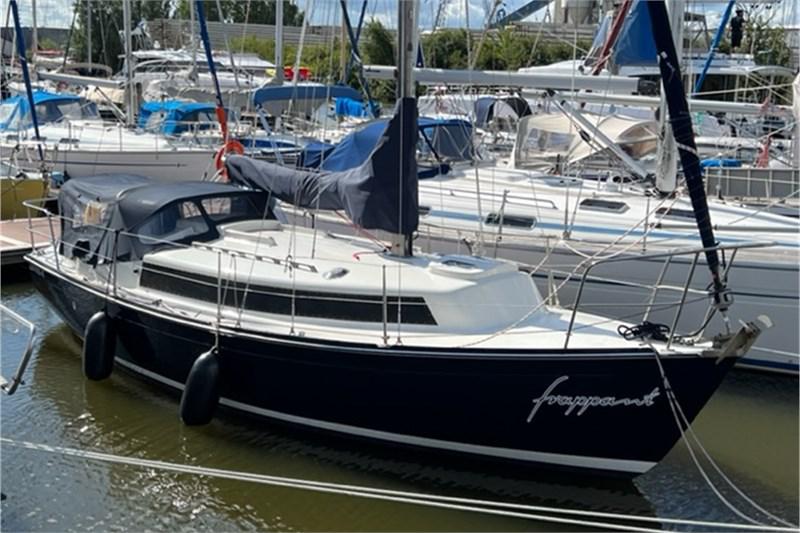 Book yachts online - False - Snapdragon - Frappant - rent