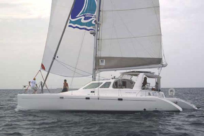 Book yachts online - False - Voyage 440 (4Cab) - Alboran Ron Punch (Radazul) - rent